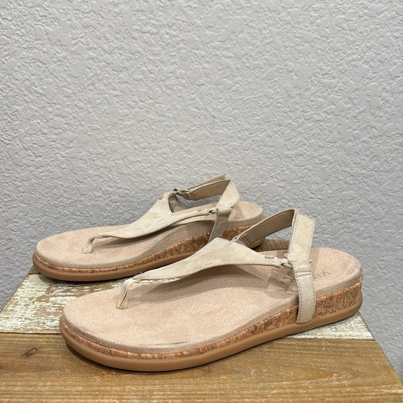 Vionic Kiera ll Metallic Sandals Size 7 - Picture 4 of 8